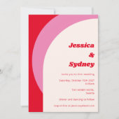 モダンな幾何学的なアーチが目を引く赤とピンク 招待状 (正面)