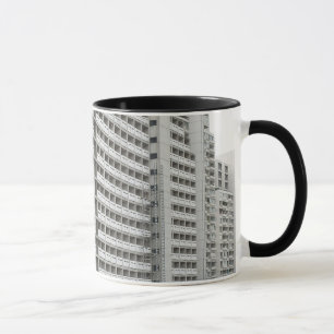 モダンな建築のコーヒー・マグ マグカップ