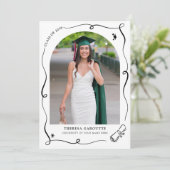 モダンな手描きの卒業パーティーの写真 招待状 (スタンド正面)