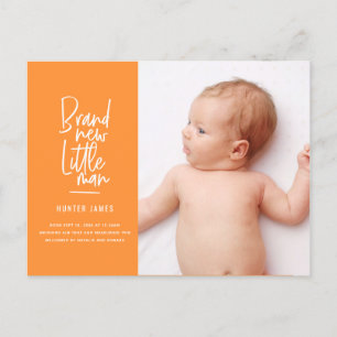 モダンな手描きの男の赤ちゃんの誕生の発表 シーズンポストカード