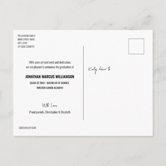 モダンな手書きスクリプト卒業生カスタム写真 案内ポストカード (裏面)