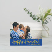 モダンな文字の青い幸せなハヌカの写真 箔シーズンポストカード (立ち正面)