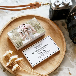 モダンな最小主義のシックで白い写真撮影の写真 名刺