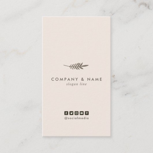 モダンな最小主義のシックな葉のパステル調のブラウンの垂直 名刺 (正面)