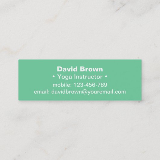 モダンな最小主義のヨガのフリーのインストラクター スキニー名刺 (裏面)