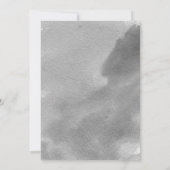 モダンな水彩の飛沫がかったグレイの冬のウェディング 招待状 (裏面)