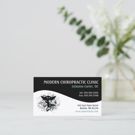 モダンな渦巻のフェミニンなカイロプラクティックの名刺 名刺 (スタンド正面)
