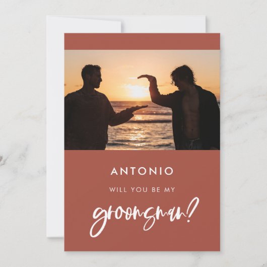 モダンな焼きレンガの色のグルームズマン提案写真カード 招待状 (正面)