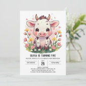 モダンな牧場の淡い色の牛の誕生日 招待状 (スタンド正面)