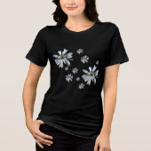モダンな白い木蓮の花のコラージュ写真 トライブレンドTシャツ (正面)