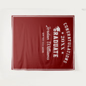 モダンな白とバーガンディの卒業写真用背景 タペストリー (正面(横))