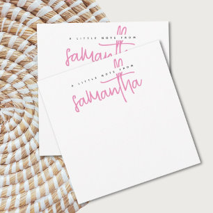 モダンな白とピンクのスクリプト名のメモカード ノートカード