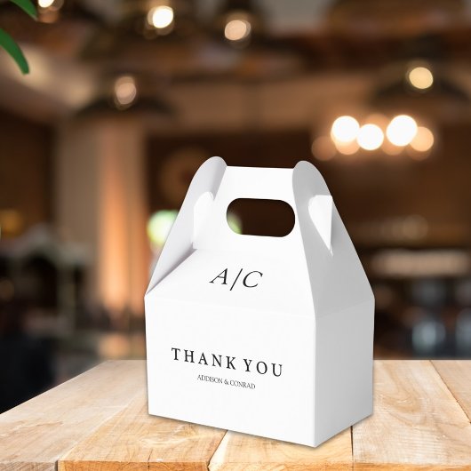 モダンな白のイニシャル ウェディング ファボリ ボックス