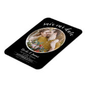 モダンな白黒の円形写真でSave the Date マグネット (左側)