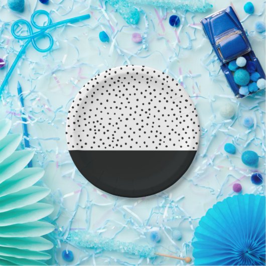 モダンな白黒の水彩画の水玉模様パターン ペーパープレート (パーティー)