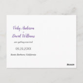 モダンな紫のスクリプト結婚式 Save the Date フォト ポストカード (裏面)