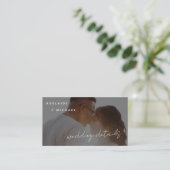 モダンな結婚式のウェブサイト QR コード RSVP 詳細写真 エンクロージャーカード (スタンド正面)