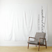 モダンな結婚式のエントランスバックドロップ｜ミニマルスクリプト タペストリー (インサイチュ(横))