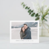 モダンな結婚式のRSVP締切リマインダー ポストカード (スタンド正面)