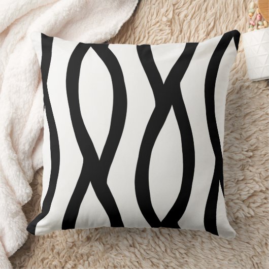 モダンな線画の黒と白のパターン クッション (ブランケット)