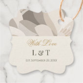 モダンな編集風の結婚式に合うベージュの抽象的なデザイン フェイバータグ (裏面)