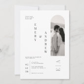 モダンな縦書きタイポグラフィーの結婚式テンプレート 招待状 (正面)