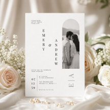 モダンな縦書きタイポグラフィーの結婚式テンプレート