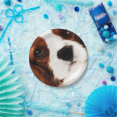 モダンな茶色の無頓着なチャールズ王スパニエル犬 ペーパープレート (パーティー)