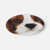 モダンな茶色の無頓着なチャールズ王スパニエル犬 ペーパープレート (アングル)