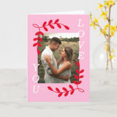 モダンな葉のリース ラブユー フォト ピンク バレンタイン カード (黄色い花)