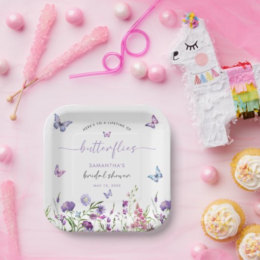 モダンな蝶の紫の花のブライズシャワー ペーパープレート (パーティー)