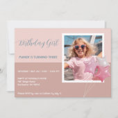 モダンな誕生日パーティーの写真招待状 招待状 (正面)