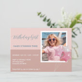 モダンな誕生日パーティーの写真招待状 招待状 (スタンド正面)