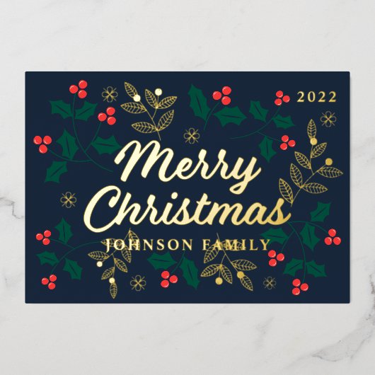 モダンな赤いホリーバッジの葉のクリスマスカード 箔シーズンカード (正面)