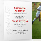 モダンな赤い卒業スクリプトの3枚の写真 三つ折り招待状 (内部最初)