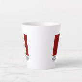 モダンな赤と白のゴールドのクリスマス猫 カフェラテマグ (正面)