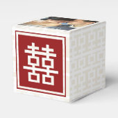 モダンな赤のダブルハピネス中国風ウェディングフォト フェイバーボックス (正面サイド)