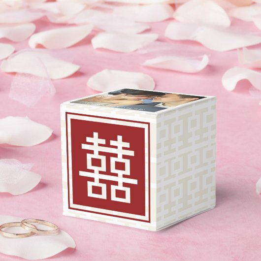 モダンな赤のダブルハピネス中国風結婚写真 フェイバーボックス (ウェディング)