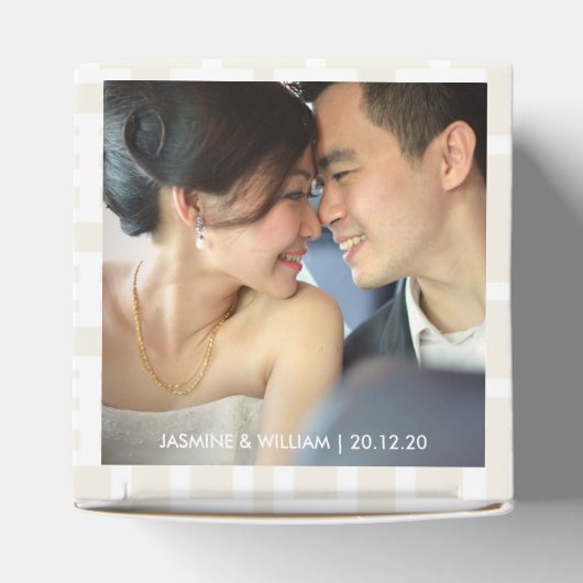 モダンな赤のダブルハピネス中国風結婚式の写真 フェイバーボックス (上部)