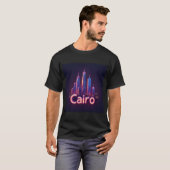 モダンな超高層ビルがあるカイロのネオンの夜景 Tシャツ (正面フル)