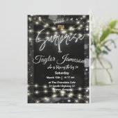 モダンな驚きの招待状 黒白 QRコード RSVP 招待状 (スタンド正面)