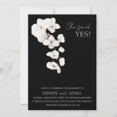 モダンな黒と白のオーキッドエンゲージメント 招待状 (正面)