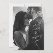 モダンな黒と白の写真と手書きの結婚式 招待状 (正面)