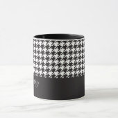 モダンな黒と白の千鳥格子 コーヒー マグカップ (中央)