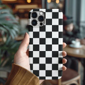 モダンな黒と白の市松模様iPhone iPhone 16ケース