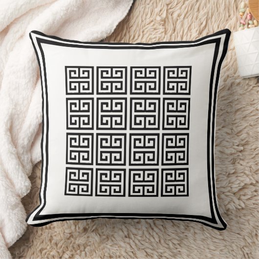 モダンな黒と白の幾何学的なギリシャ鍵模様 クッション (ブランケット)