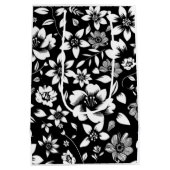 モダンな黒と白の花の葉が風に揺れる ミディアムペーパーバッグ (裏面)