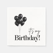 モダンな黒と白の風船の誕生日パーティー スタンダードカクテルナプキン (正面)