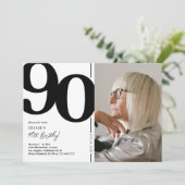 モダンな黒と白の90歳の誕生日写真 招待状 (スタンド正面)