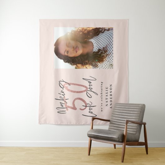 モダンな50歳の誕生日おしゃれなタイポグラフィーローズゴールド タペストリー (インサイチュ)